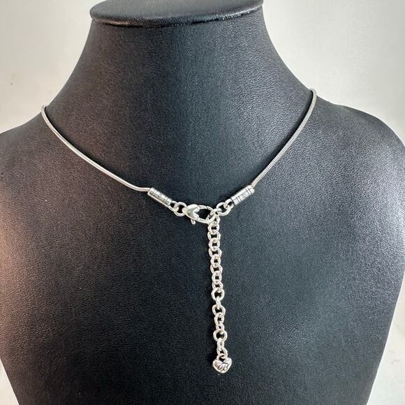 Brighton Via Veneto Weave Silver Toned Reversible Necklace Preowned - Picture 3 of 8